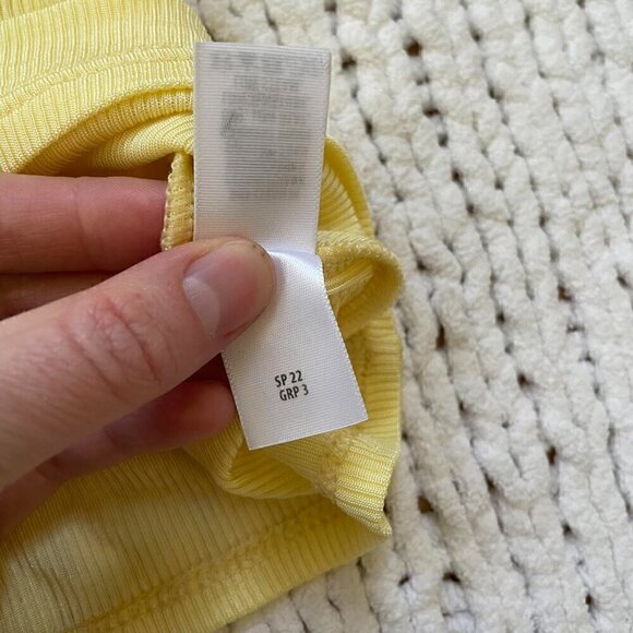 St John Butter Yellow Ribbed T-Shirt - Size M - Picture 4 of 5